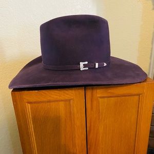 Made to order size 6 7/8 purple felt hat in great condition.